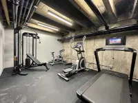 MAG MILE MEGA Entire Floor 4BD 4BA +Rooftop&Gym - Jacuzzi
