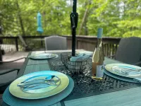 Mountain Serenity, Log Cabin, Hot Tub, EV Charger, Ski Resort 1mi, Sleeps 9 - Chalets