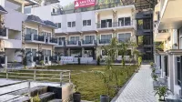 Amritara Chakra River Resort - parking