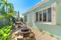 Relaxing Marathon Keys Home, Bikes & Beach Gear Included Near Sombrero Beach -  Holiday Villas