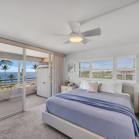 Rare Penthouse Ocean View Unit 3bd/2bth Upgraded