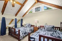 Mountain View 3BDR w/ Hot Tub Plus Game Loft And Deck