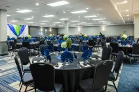 Holiday Inn & Suites GRANDE PRAIRIE-CONFERENCE CTR by IHG - breakfast