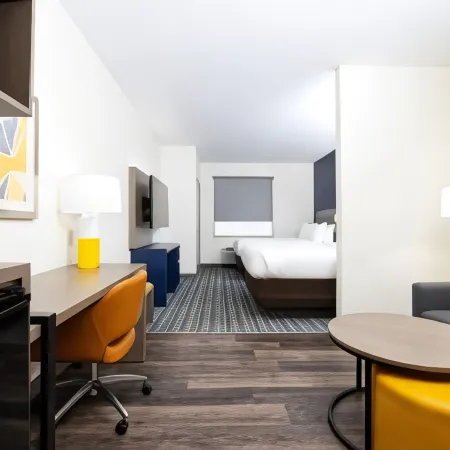 Comfort Suites Oil Center