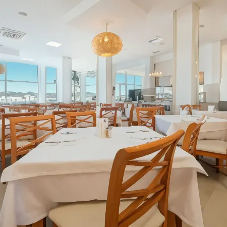 AzuLine Hoteles Mar Amantis & II