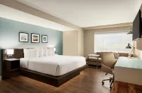 Wyndham Newport Hotel