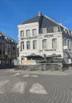 Hôtel les Frangins - parking