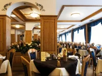 Hotel Everest - Parkplatz