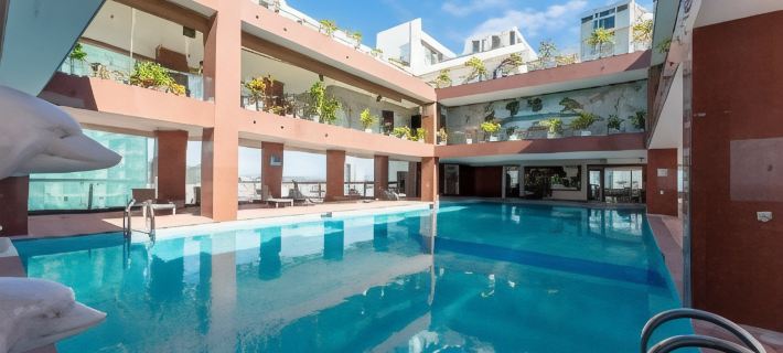 Huong Viet Hotel Quy Nhon - Beachfront Отели в г. Куинён