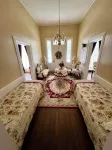 LA BELLE MAISON - Beautiful 1850 Historical home just across from Lions Park! - 3-Star