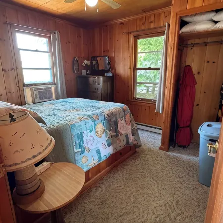 Diamond Lake Island Cabin