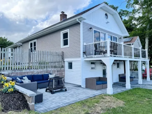 Waterfront Lakehouse Near Gillette Stadium, Central to Boston & Providence - 4-Star