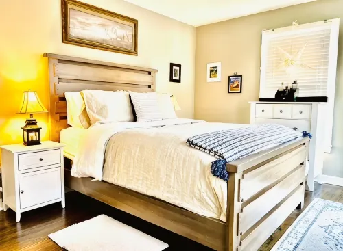 Cozy 2-bedroom Townhome with free parking in charming Downtown Chattanooga - Boutique
