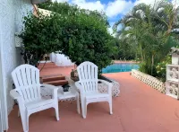 Sunshine & Happiness! 2 BR Home, pool & ocean view