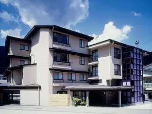 平田館