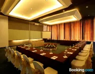 Mikie Holiday Resort & Hotel