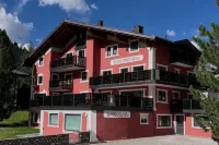 Aparthotel Grischuna - 4-Star
