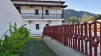 Estúdio em Maresias Com ar Condicionado e Piscina - موقف سيارات
