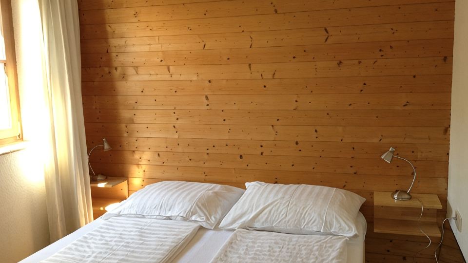 Quiet small apartment for 2 (max. 4) people near the center with lake view