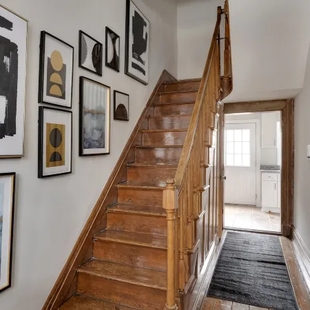 Cozy, Spacious Home Downtown Close to Night Life