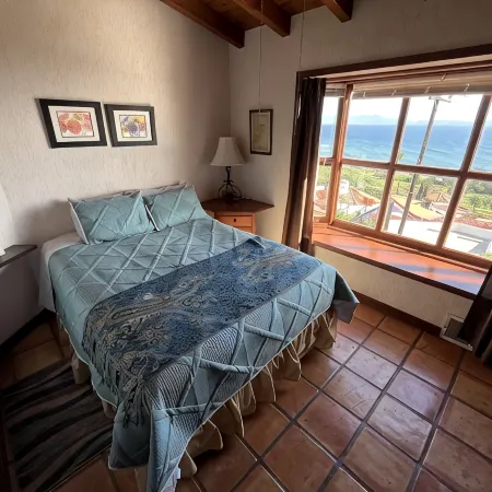 ROMANTIC NEST WITH A BEAUTIFUL OCEAN WIEW