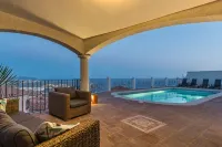 Villa with private pool and amazing views - Villas