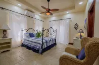 7 Bedroom Oceanfront Beach Villa with Private Pool Hotel di 