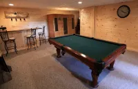 AS SEEN ON HGTV LOG CABIN LIVING USD150.00 GAME ROOM - 2つ星