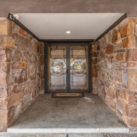 4BR Retreat w/ KING Bed, Hot Tub & Prime Location