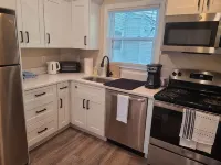Downtown Marblehead 2brm/1.5bath w/ deck
