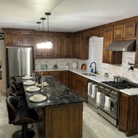The Biggest Short-Term Rental Close to Tarleton University! 2 King Beds!