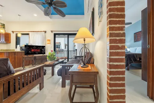 Ocean View Villa "Saltillo" with a/c and 2 pools, 5 min stroll to beach - Condos