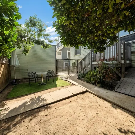 Spacious 4 Bedroom Home in Downtown Long Beach
