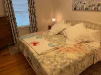 Spacious Charming Farmhouse-Style Home - Dedicated Office - Wi-Fi
