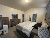 Spacious 6Br Home w 2 Large Living Areas & 3 Bath - 3-Star