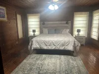 Quiet and spacious home nestled in a pecan orchard and surrounded by farm land - 3-Star