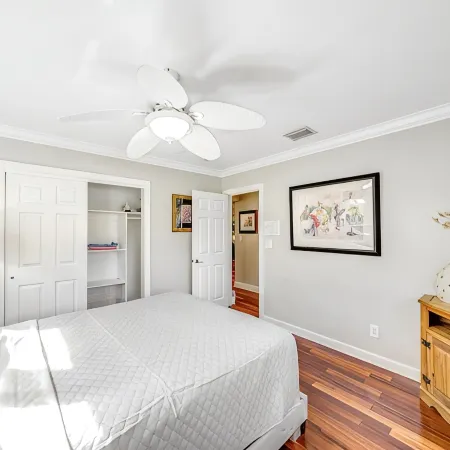 Heated Pool + Hot Tub! Close To Beach & Shops!