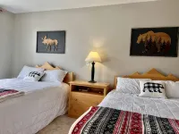 Mountain & sunset views from balcony! Heated pool/spas, walk to lifts & village! - balcony