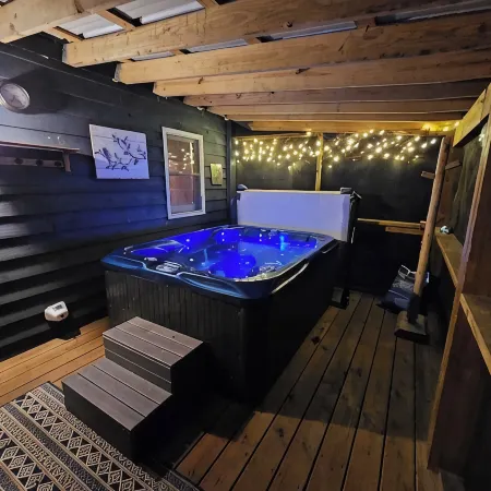 Mystic Moonlight - Charming cabin with WiFi and AC in lovely Sautee Nacoochee
