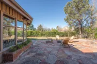Brand New 2 Bed/2.5 Bath Renovation, Centrally Located in Sedona - 5つ星