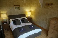 Unique 19th century historic, 2 bedroom apartment. - Hot Tub