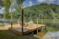 Lakefront Treehouse w/ Dock · 2 King Suites · Sleeps 12 - 5 Sao