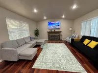 Entire 4 LG Queen BED with large Pool, patio, BBQ, Firepit good for Summer!! - Wifi