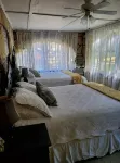Private French Manior overlooking the Spring River - Villa