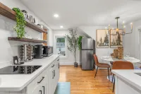 Charming Luxury 1BR Near Downtown. Dog Friendly! - Apartments