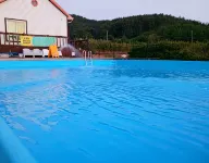 Aquamarine Pension - ที่มีสระว่ายน้ำ