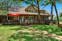 Very Rare Waterfront Home on Lake Texoma, Walk to Water from the backyard - 4-Star