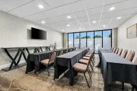Bask Hotel at Big Rock Landing, Trademark Coll by Wyndham - Parkplatz