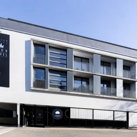 Digital Hotel Kronjuwel by Bright Waldkirch - Self Check-in I Niro