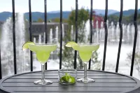 Margaritaville Island Hotel - bar